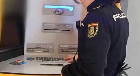 Detenidas dos mujeres en Albacete, con amplio historial delictivo, por sacar casi 1.000 euros de una tarjeta de crédito