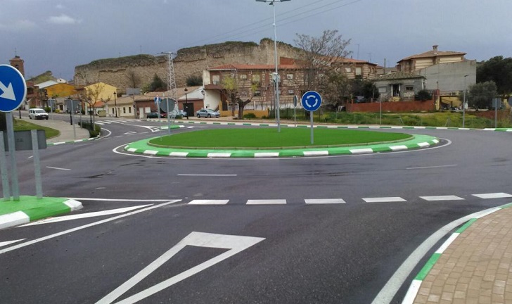 150.000 euros de inversión para el refuerzo de la travesía de la CM-5005 y la construcción de una glorieta en Escalona (Toledo)