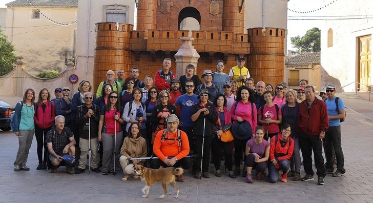 Caudete acogió a los participantes de la ruta senderista de la Diputación de Albacete
