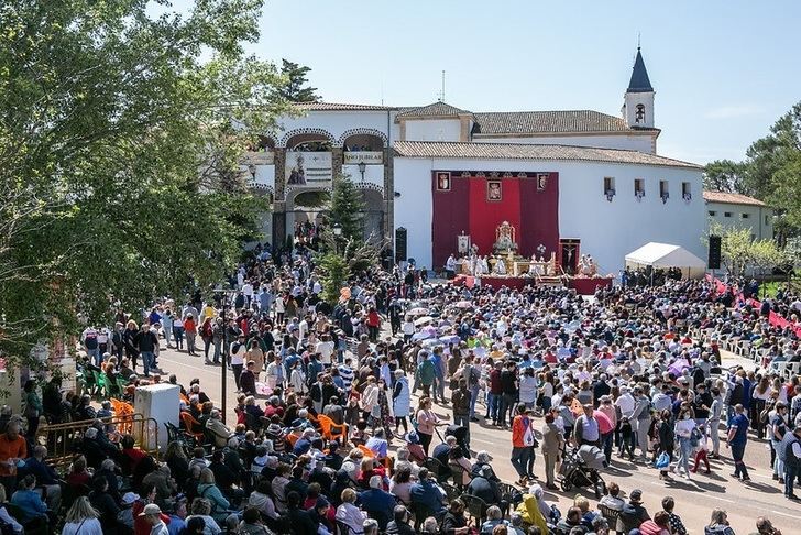 El Santuario de Cortes se vistió de gala para el VIII Centenario de la Virgen