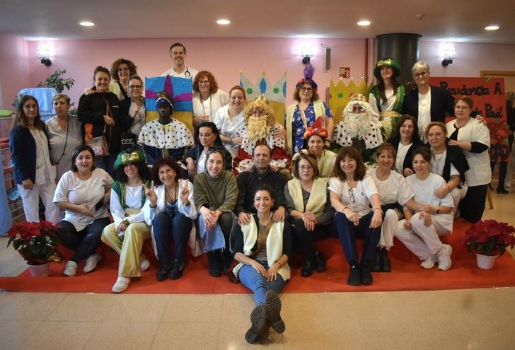 Los Reyes Magos cierran la programación navideña en la Residencia San Vicente de Paúl de Albacete