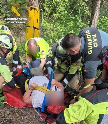 Rescatan a senderista herido en Yeste tras caída durante una ruta