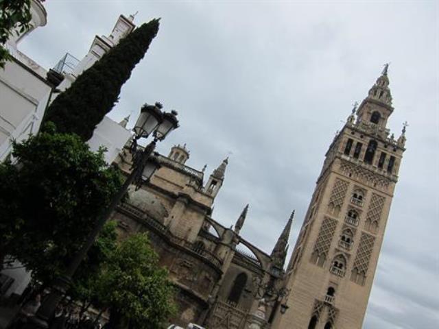 Detienen a una estafadora de Albacete que alquilaba un piso 'fantasma' en Sevilla
