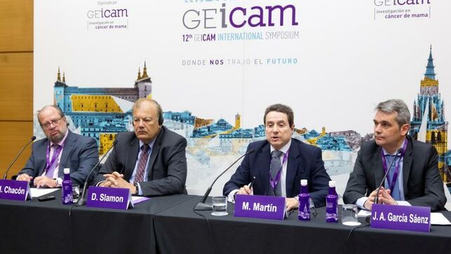 Entrevista. El médico estadounidense Slamon señala que el tratamiento correcto en pacientes evita recaer en el cáncer de mama