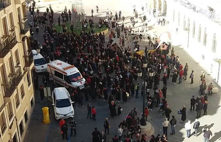 Cientos de tamborileros salen a la calle en Hellín para celebrar la declaración de Patrimonio Inmaterial