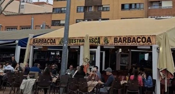 ‘Las Tascas’ del Paseo Feria se estrenan con climatología muy diversa