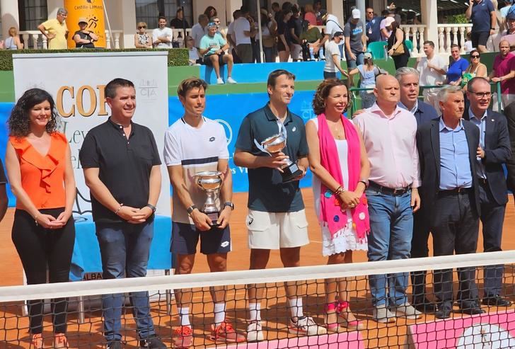 Ferrer se corona campeón de la III Copa Leyendas del Tenis en Albacete tras vencer a Robredo