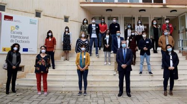 El campus de Albacete acoge la final del concurso Tesis en 3 Minutos con la presencia del rector de la UCLM