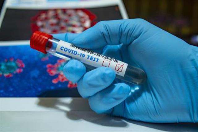 Castilla-La Mancha realizará test de coronavirus a todo el personal empleado público de Administración General