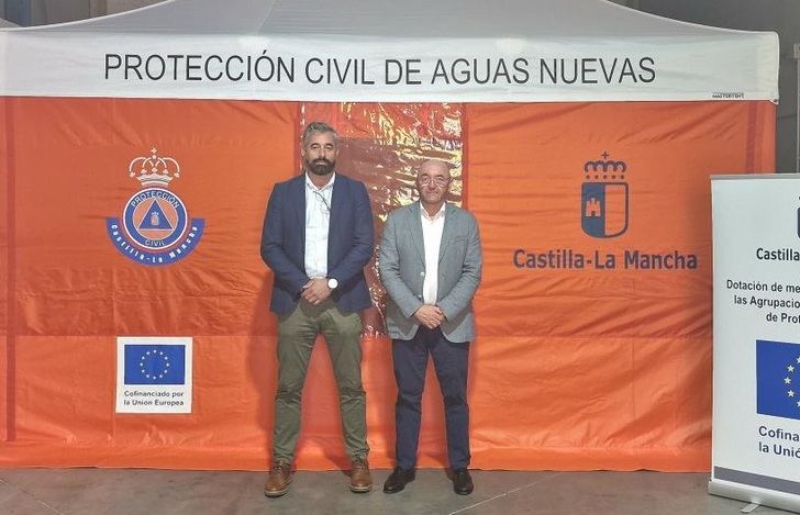 Castilla-La Mancha entrega tiendas de campaña a Protección Civil