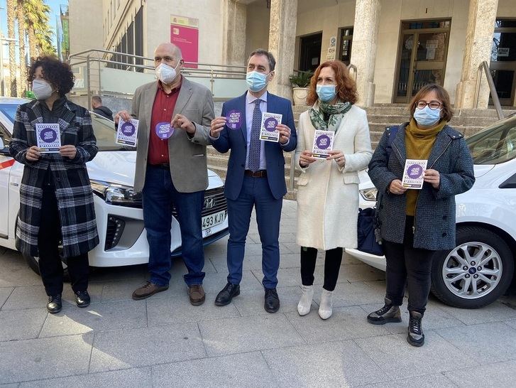 Más de un millar de taxis de C-LM funcionarán como Puntos Violeta para ayudar a mujeres víctimas de violencia de género