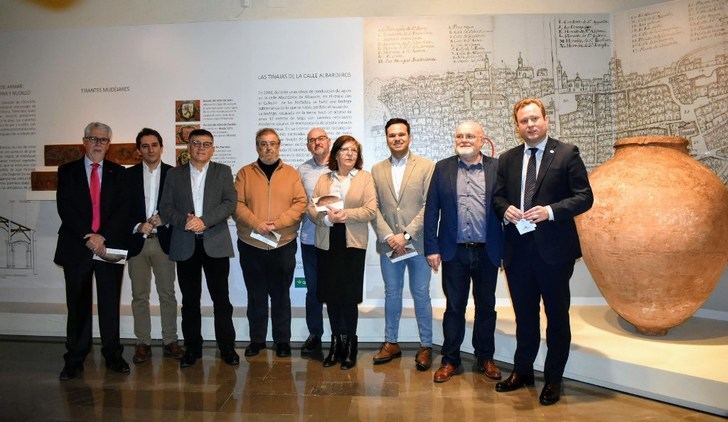 Presentada la exposición de las ‘Tinajas de la calle Albarderos’ de Albacete