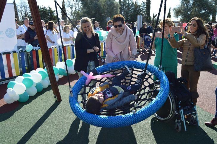 Un parque inclusivo en el Hospital de Parapléjicos de Toledo para jugar 'en igualdad de condiciones'
