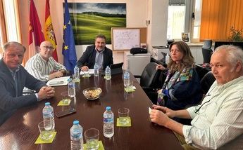 Junta y ganadores de toros bravos de Albacete analizan la situación del sector