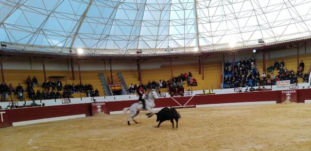 El Fandi y Galdós salieron a hombros en la plaza de toros de Tobarra