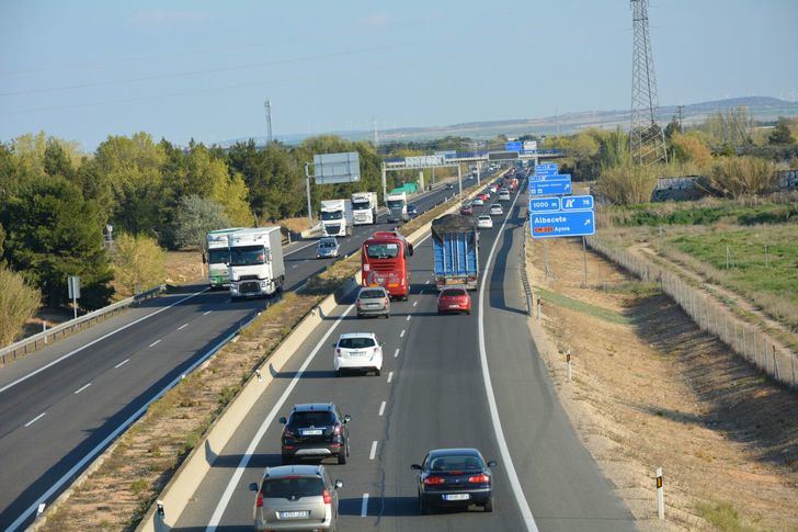 La DGT prevé 1,37 millones de desplazamientos en Castilla-La Mancha durante este puente