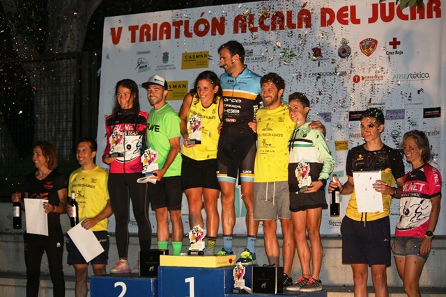 Alberto González y Ana López vencen en la V edición de Triatlón en Alcalá del Júcar