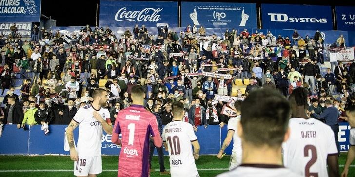 El Albacete Balompié hace los deberes en Murcia (1-2) y se coloca líder