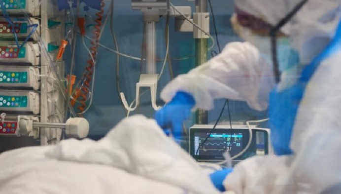 Castilla-La Mancha prestará apoyo psicosocial en las unidades de cuidados intensivos a pacientes, familiares y sanitarios