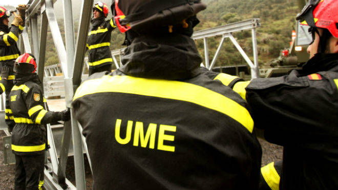 Militares de la UME y paracaidistas realizan tareas de desinfección en Albacete y Hellín