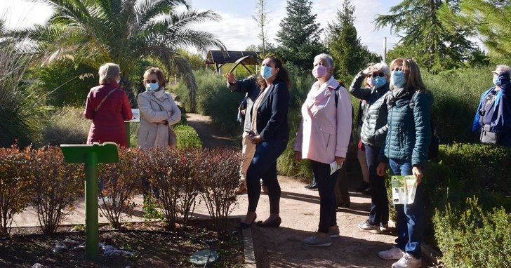 La Universidad de la Experiencia de Albacete arranca el curso con actividades culturales al aire libre y visitas guiadas