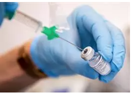 Castilla-La Mancha ha puesto más del 75% de sus vacunas disponibles y espera mejorar el ritmo en los próximos días