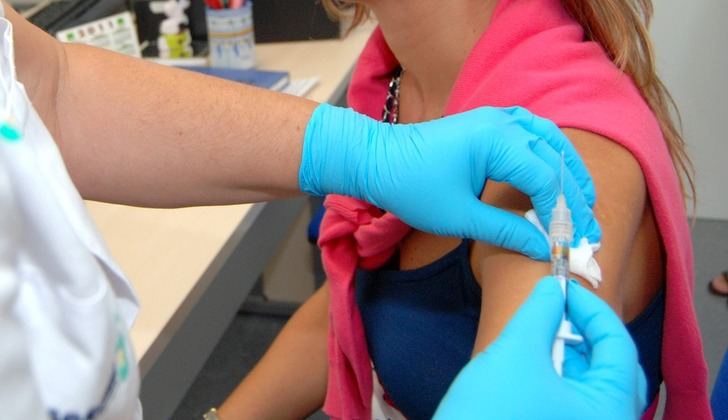 Castilla-La Mancha pide 'mantener la sensatez' en la campaña de vacunación contra el coronavirus