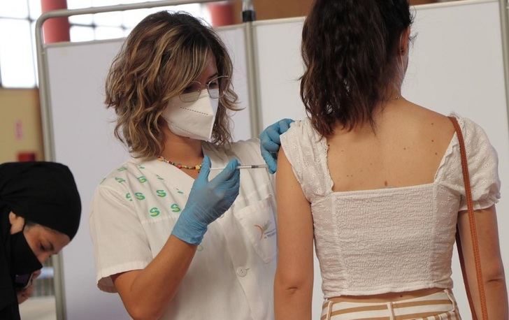 Castilla-La Mancha enviará cerca de dos millones de sms ante el inicio de la vacunación contra el Covid de niñas y niños entre once y nueve años