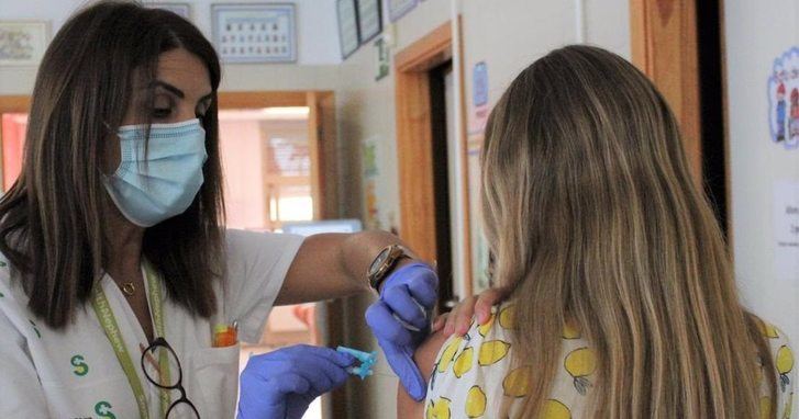 Castilla-La Mancha llega a 1,4 millones de personas con la pauta completa de la vacuna
