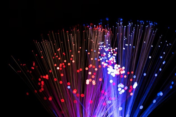 La evolución tecnológica y las tendencias clave en la fibra óptica en 2025