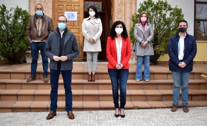 Veinte personas en situación de vulnerabilidad se forman en atención a dependientes en Barrax (Albacete)