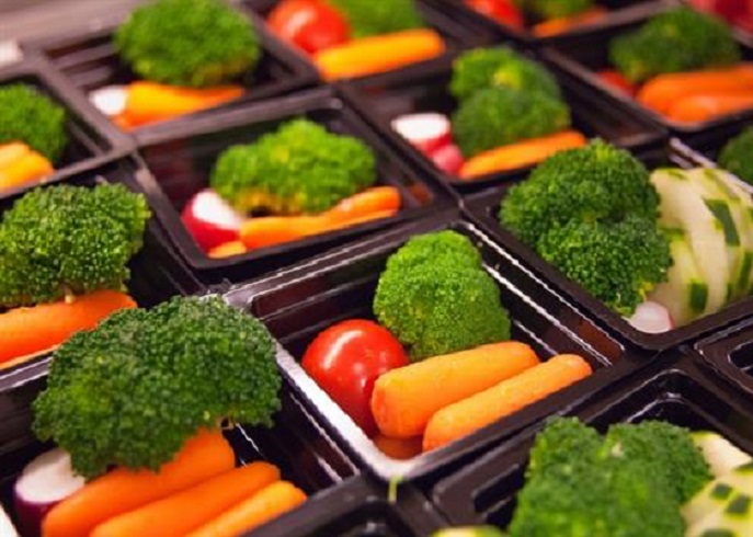 Comer más alimentos vegetales reduce el riesgo de enfermedad cardíaca en adultos jóvenes y mujeres posmenopáusicas