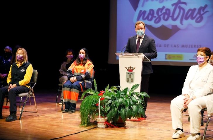 Albacete destaca en este 8-M la labor en los servicios esenciales prestados por las mujeres frente a la Covid-19