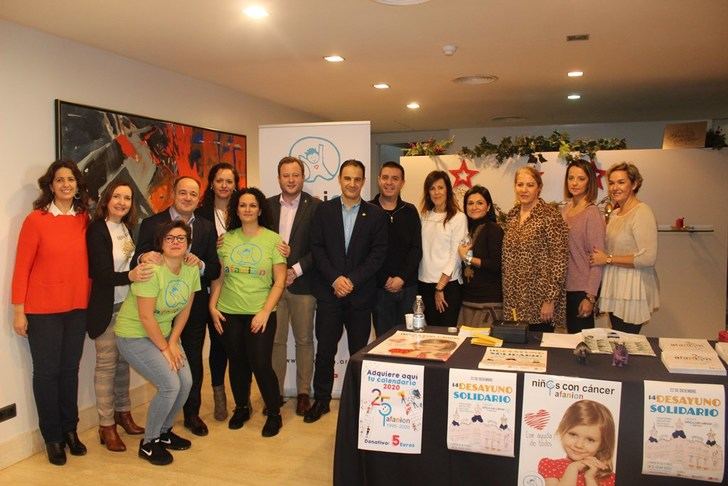 Ayuntamiento de Albacete y Diputación apoyan a Afanion en su desayuno solidario