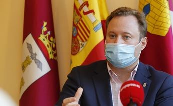 Acusan al alcalde de Albacete, Vicente Casañ, de contratar irregularmente a su propia empresa ocultando ser accionista