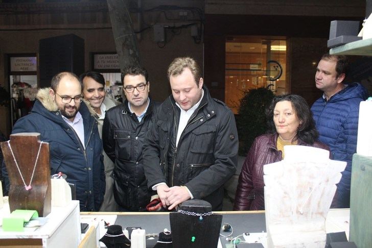 Albacete disfruta de un mercado y muestra de artesanía durante la Navidad