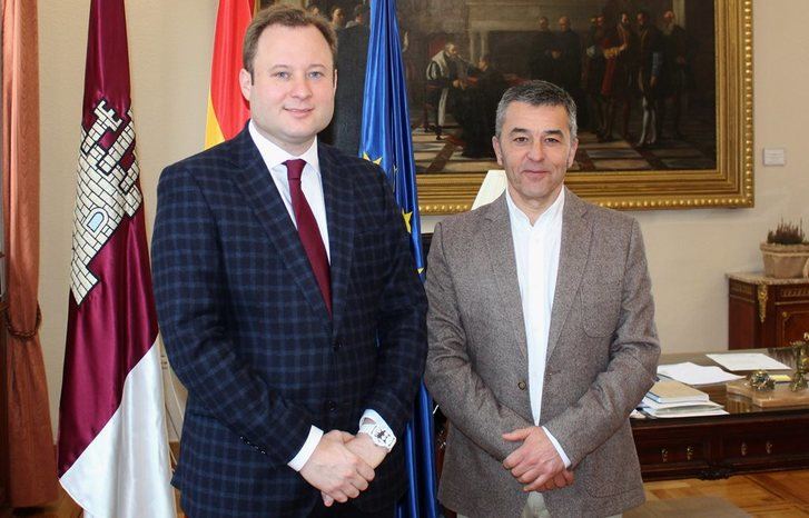 La autovía a Linares, la A-32 y las reiteradas inundaciones de la salida a Valencia, en la reunión entre Ayuntamiento y subdelegación del gobierno