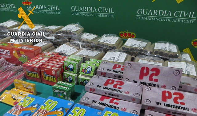 Parte del material incautado en la zona de La Manchuela.