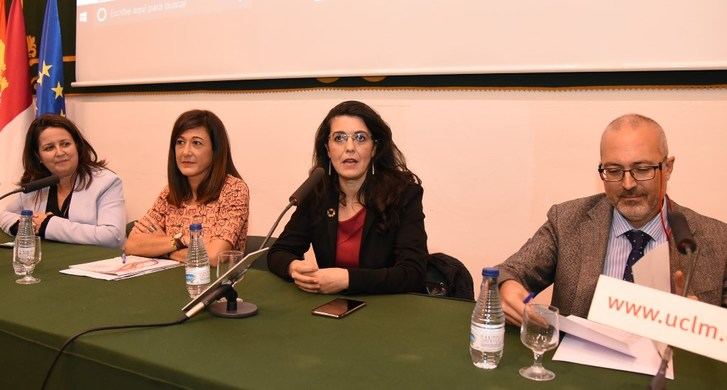 La UCLM analiza la violencia económica que se ejerce contra las mujeres