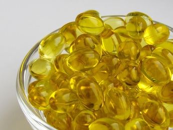 La farmacéutica Elena Moreno Charco destaca la falta de consenso médico en el uso de vitamina D y sus riesgos asociados