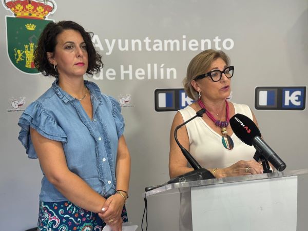 El PSOE critica el pacto entre PP y VOX en Hellín, señalando que ha llevado a un desgobierno y falta de liderazgo