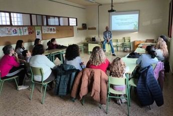 IES Las Sabinas, en El Bonillo, promueve el desconectar del móvil y conectar entre estudiantes